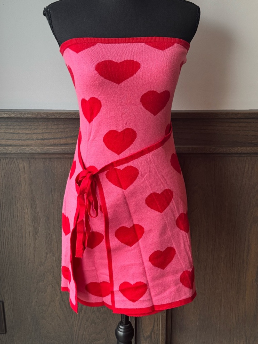 Wenrine Strapless knit Pink Tube Dress with Red Heart Print NWT Medium - Picture 2 of 10